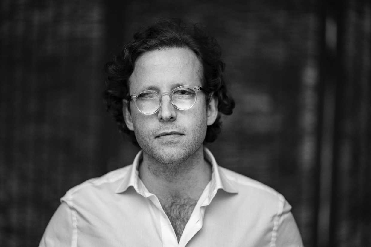 „Der Kunstmarkt wird von einem Eliten-Sport zum Volkssport” – Kunstexperte Johann König im MONEY MONEY-Podcast – FinanceFWD