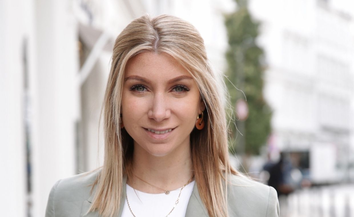 „30 Prozent meiner Ersparnisse investiere ich risikoreicher in Aktien“ – Ann-Katrin Schmitz im Female Finance Podcast mit Janin Ullmann – FinanceFWD