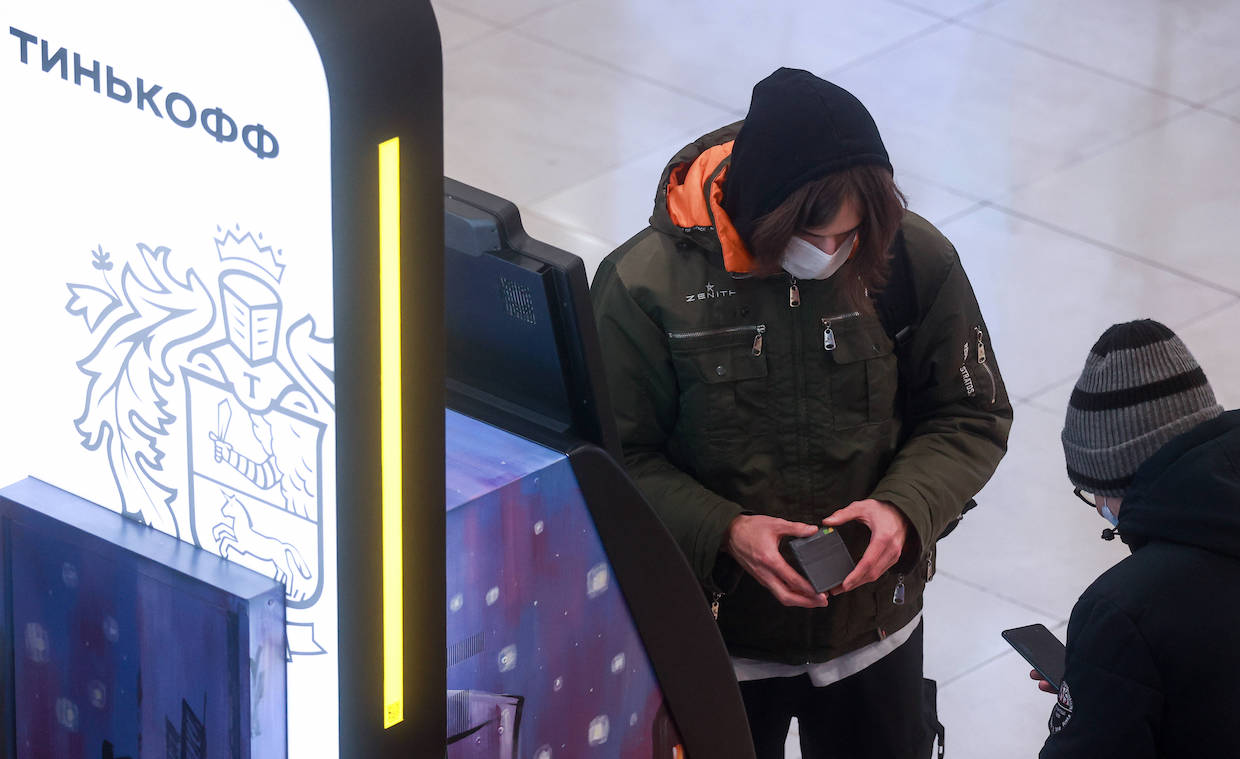Mit Geld der russischen Digitalbank Tinkoff gestartet: Muss Vivid Money Konsequenzen fürchten? – FinanceFWD