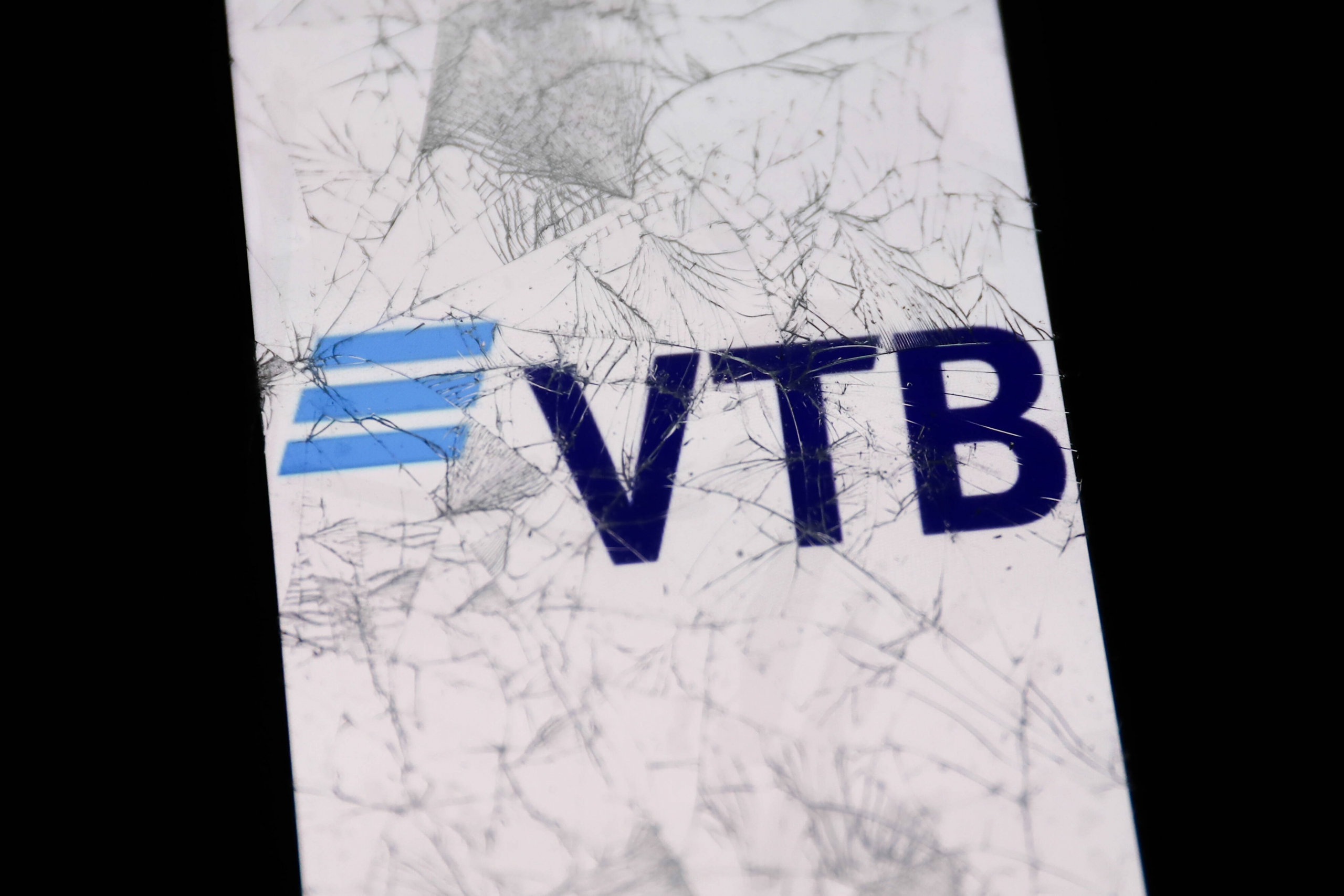 Frankfurter VTB Direktbank stoppt Eröffnung neuer Konten – FinanceFWD