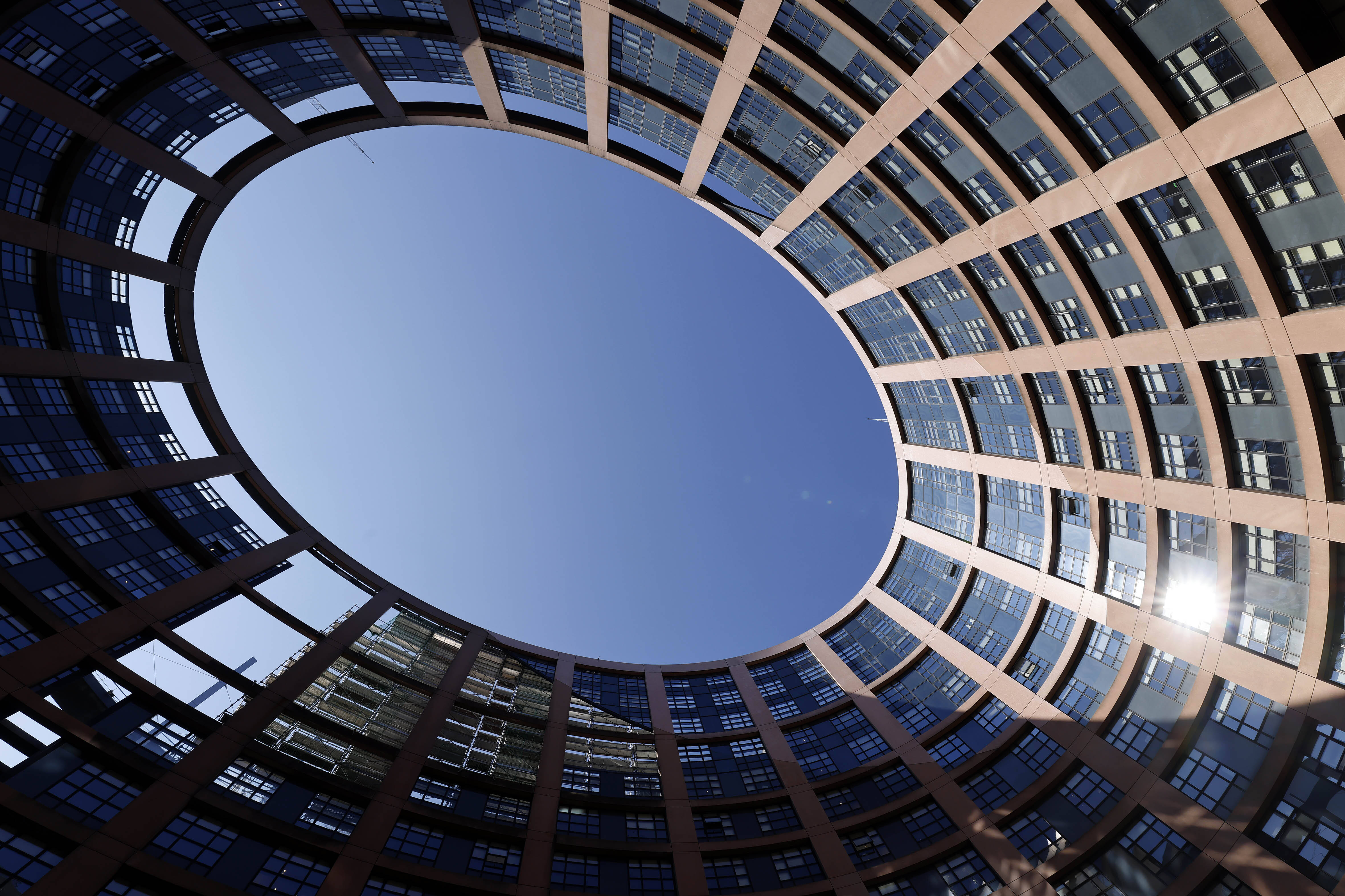 Wirtschaftsausschuss stimmt gegen Bitcoin-Verbot – FinanceFWD