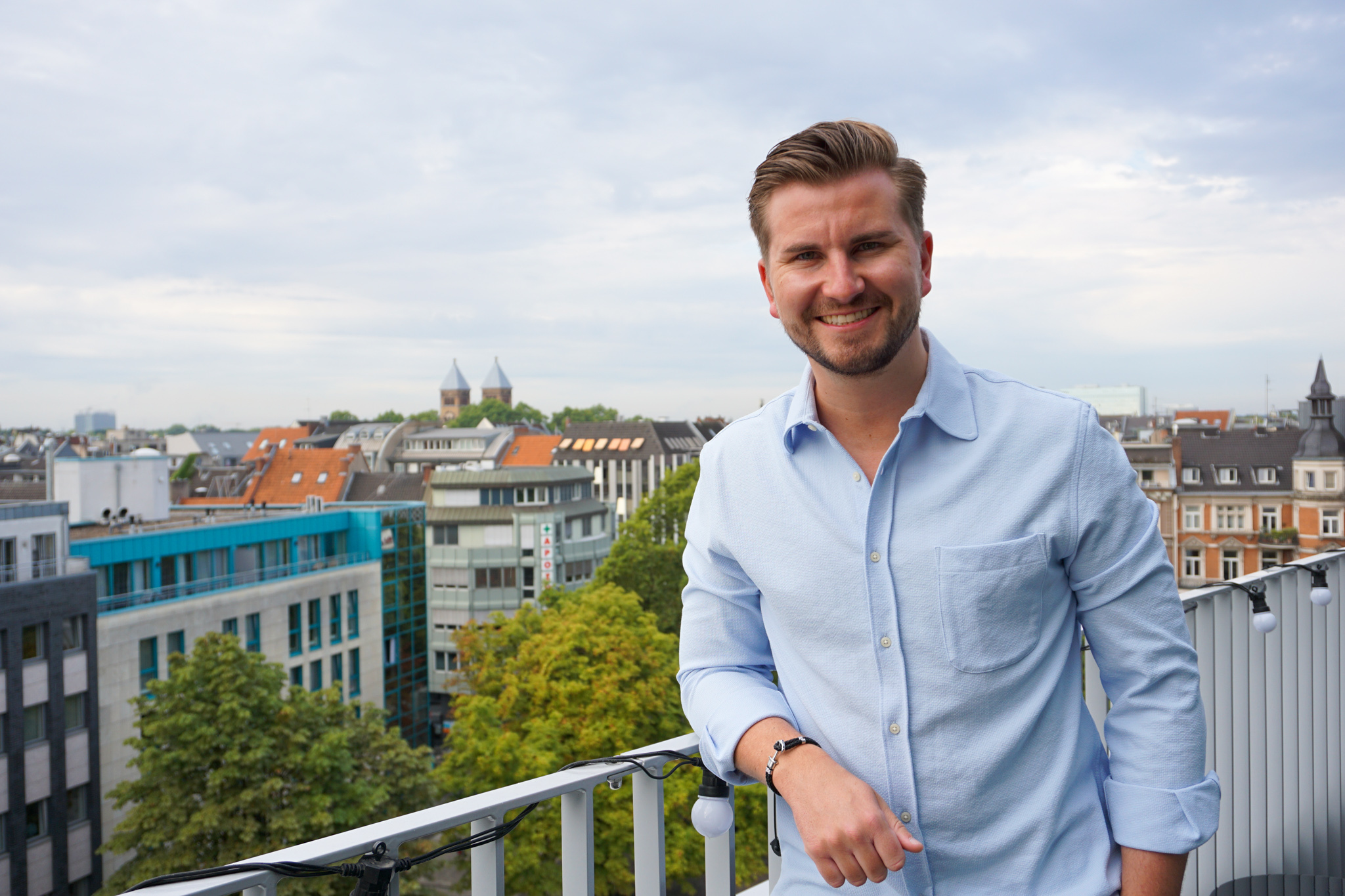 „Der deutsche Automobilhandel ist konservativ“ – Bezahl.de-Gründer Lasse Diener im FinanceFWD-Podcast – FinanceFWD