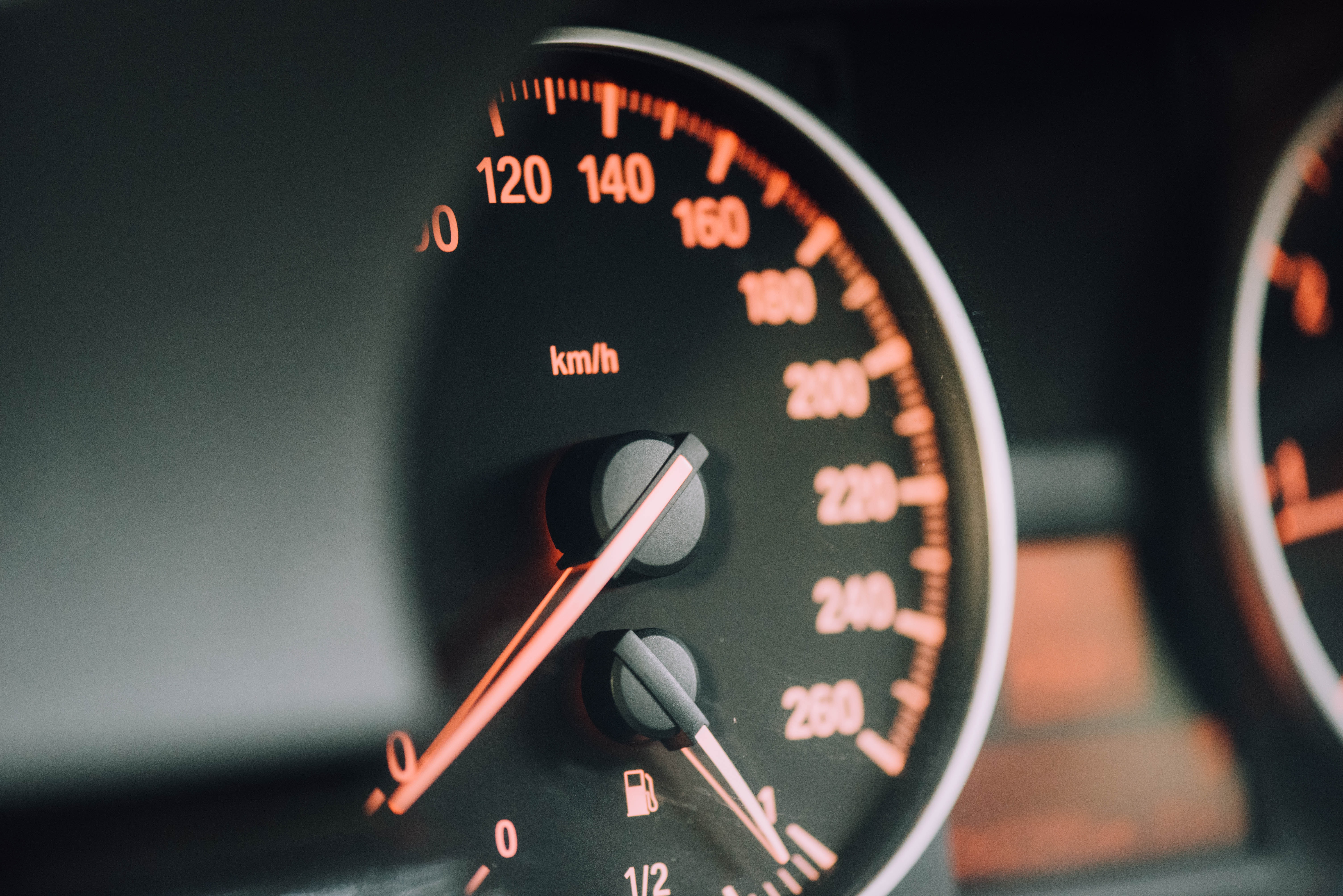 Digitale Autoversicherungen: „Was mit den Daten passiert, ist völlig unklar“ – FinanceFWD