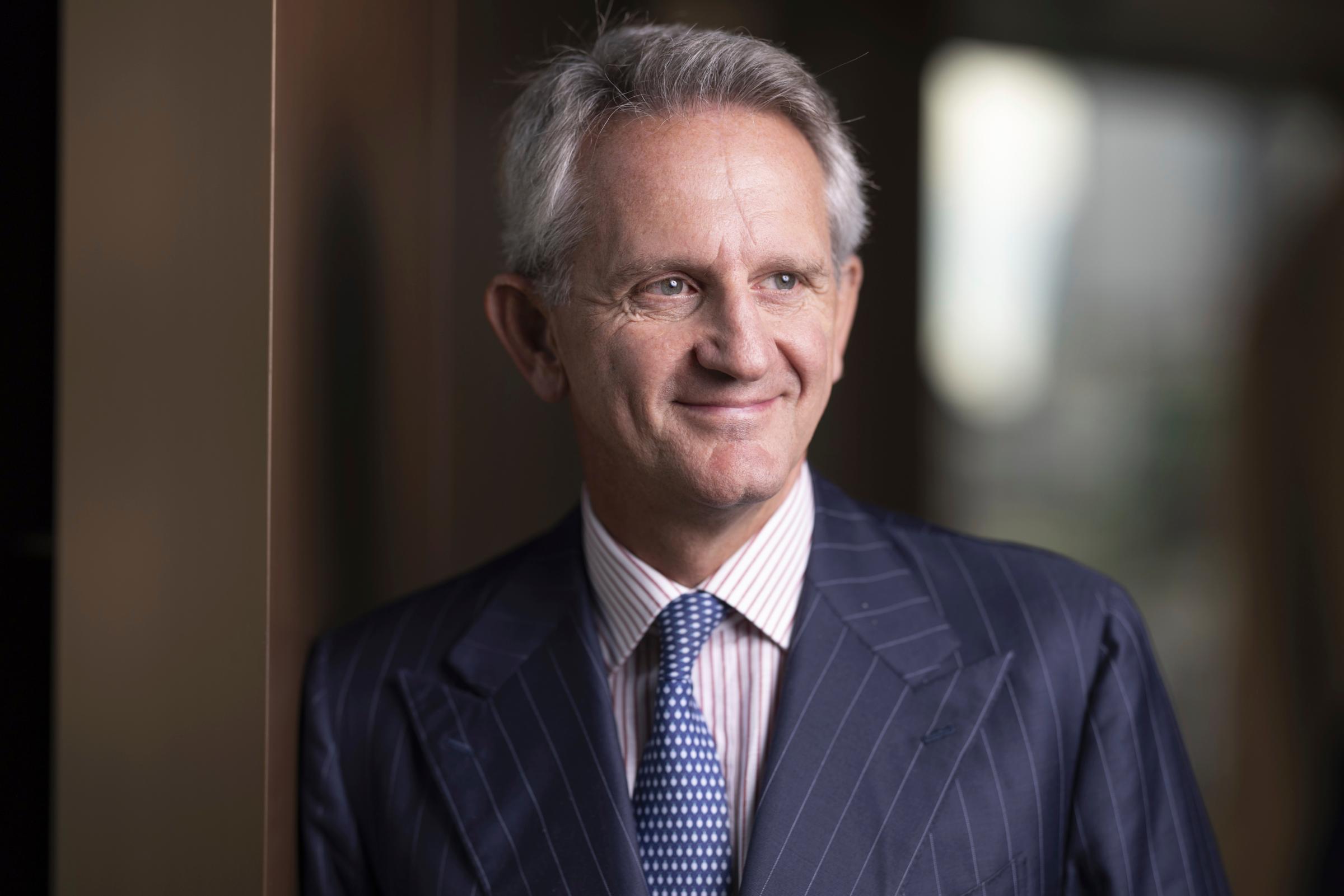 Commerzbank-Poker: Der ominöse dritte Mann beim Geheimtreffen mit dem UniCredit-Boss – FinanceFWD
