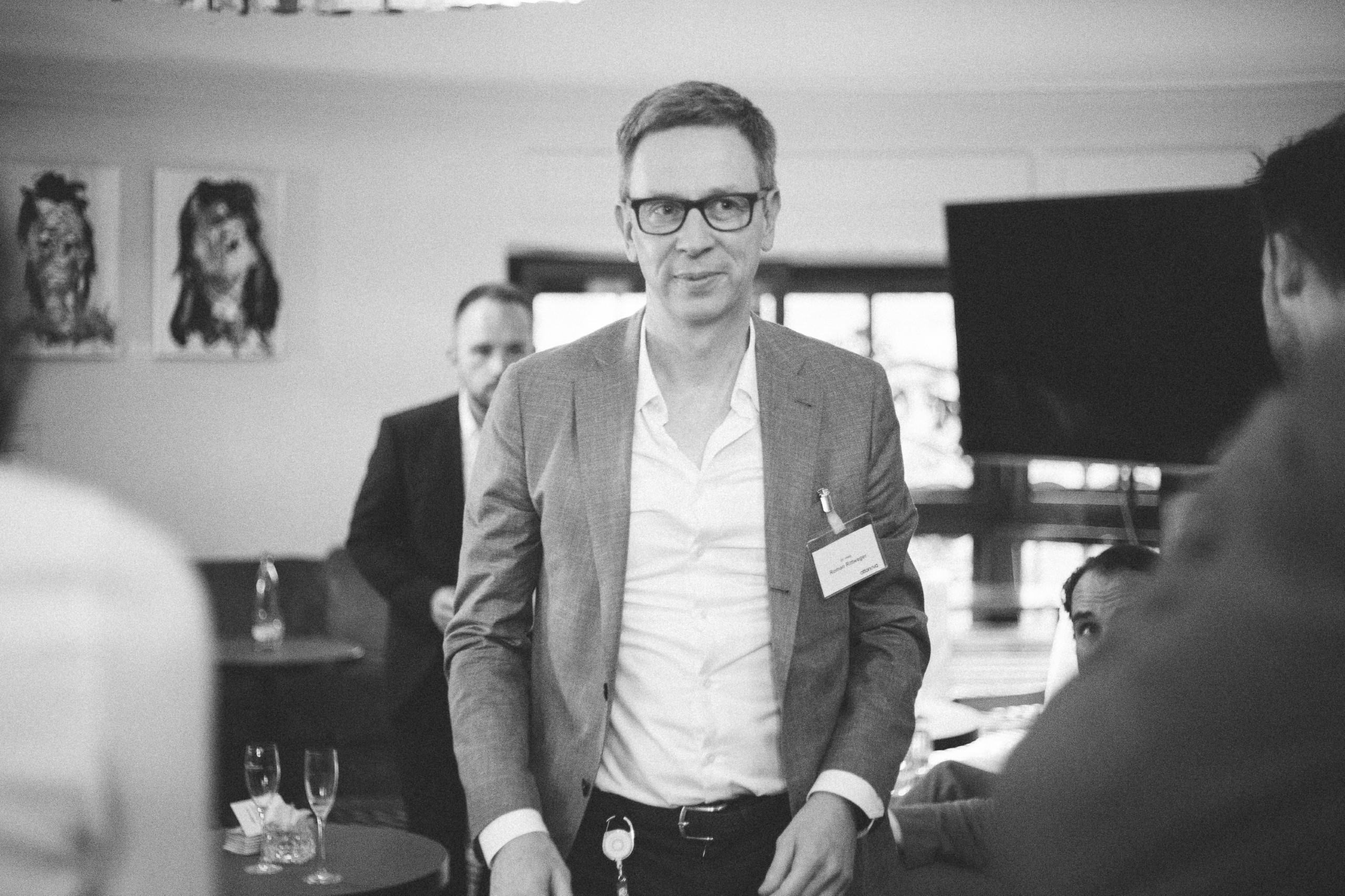 “Stromberg meets Silicon Valley”: ottonova-Gründer Roman Rittweger im FinanceFWD-Podcast – FinanceFWD
